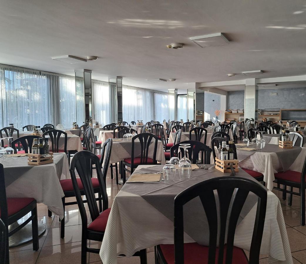 Sunlake Hotel Riva del Garda Extérieur photo