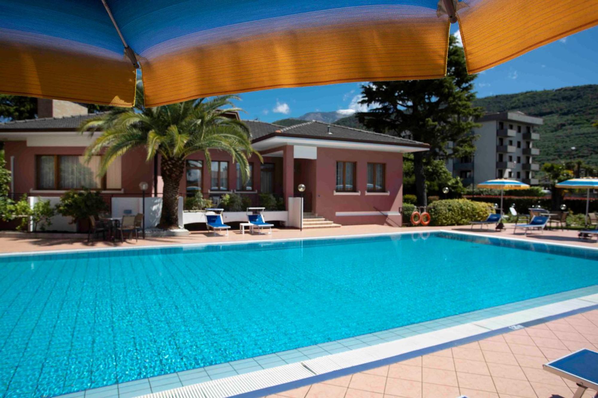 Sunlake Hotel Riva del Garda Extérieur photo